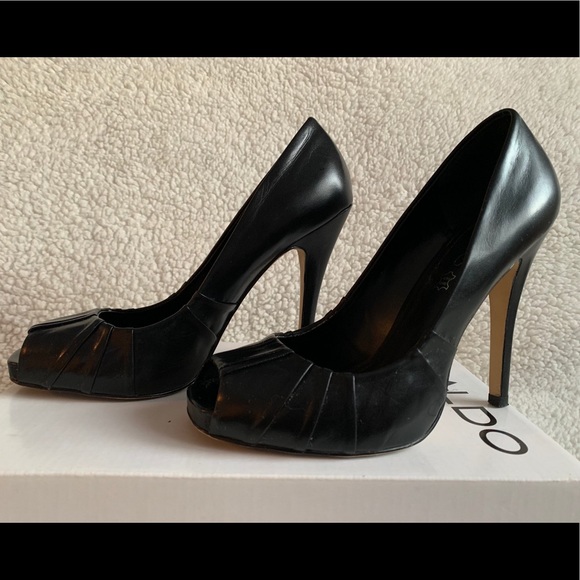 Aldo high heels, black leather, size 8. - Picture 4 of 10